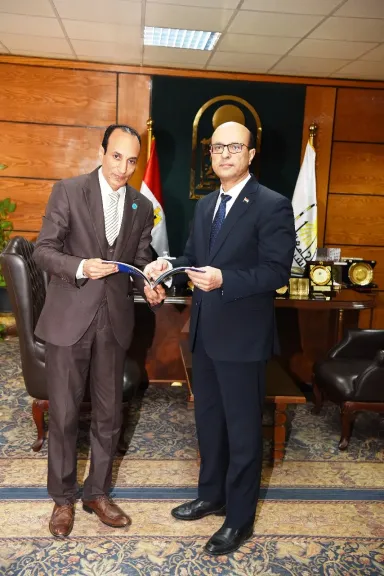 رئيس جامعة 