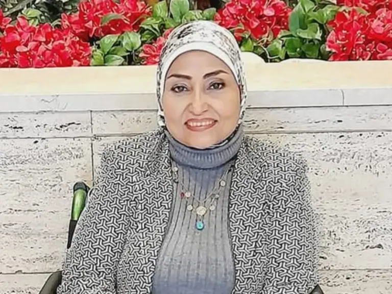 الدكتورة نشوي السقا 