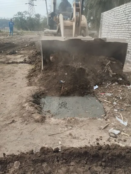 جانب من متابعه 