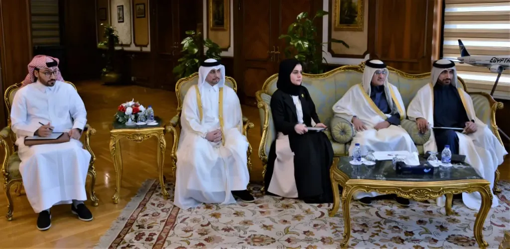 وزير الطيران المدني يلتقي وزير النقل و المواصلات القطري 