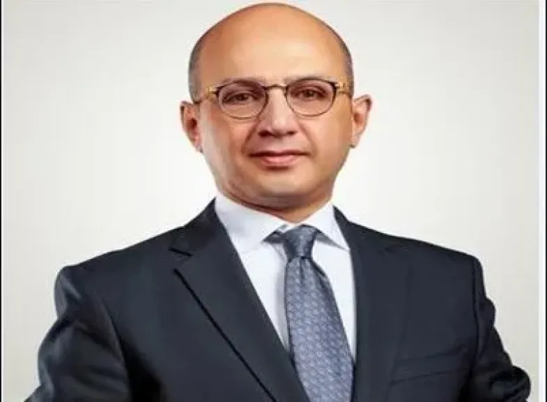  النائب هشام حسين