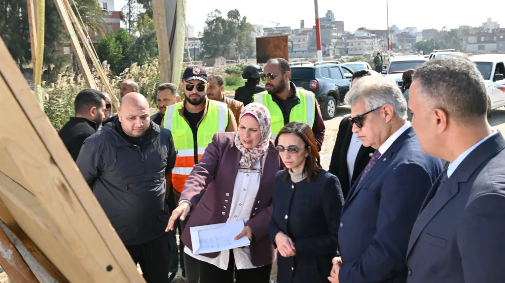 جاكلين تواصل جولاتها الميدانية 