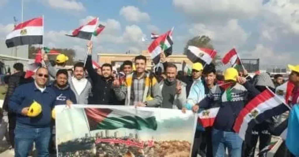 الهيئة القبطية الإنجيلية تشارك في فعالية "تهجير الفلسطينيين خط أحمر" أمام معبر رفح