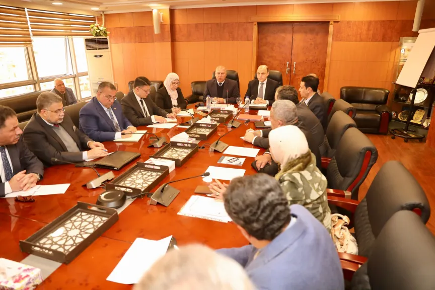وزير الصناعة والنقل 