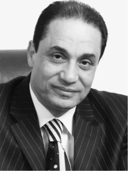 الدكتور سامي عبدالعزيز