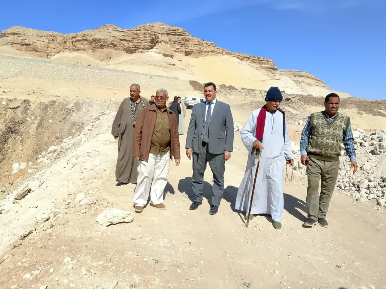 جانب من متابعه 