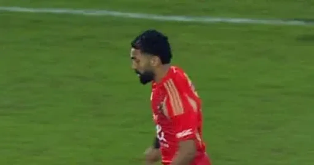 حسين الشحات في مباراة الاهلي وبتروجت