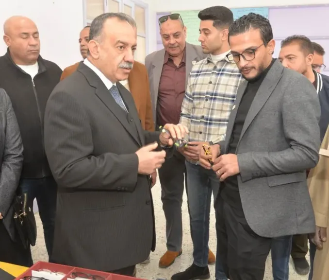 محافظ أسيوط 