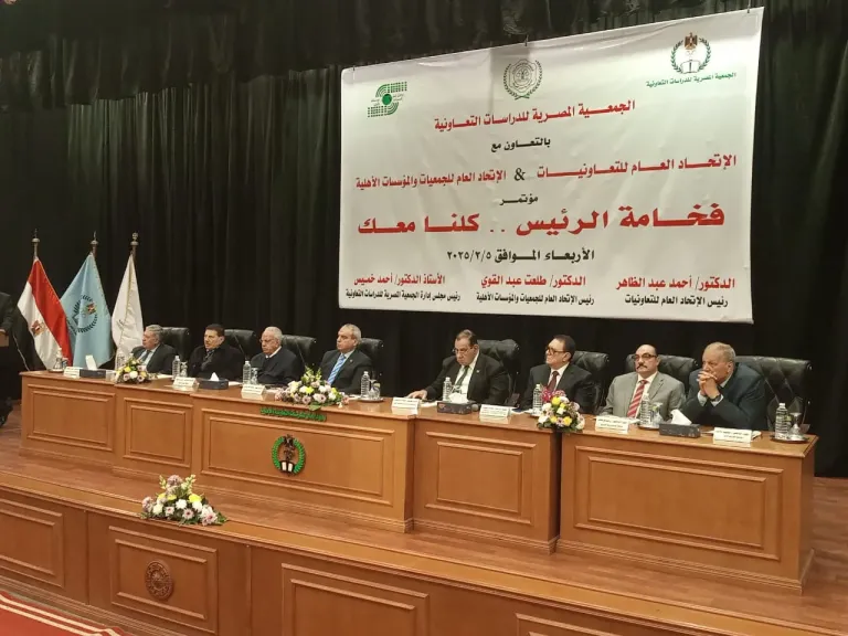 الدكتور احمد عبد الظاهر