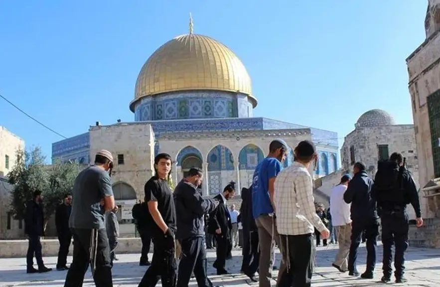 الاعتداءات علي المسجد الأقصى