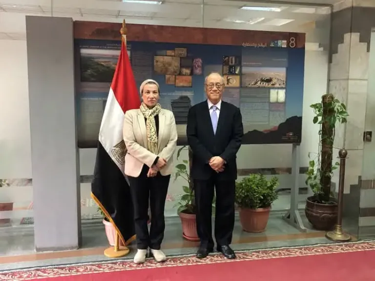 سفير اليابان ووزيرة البيئة 