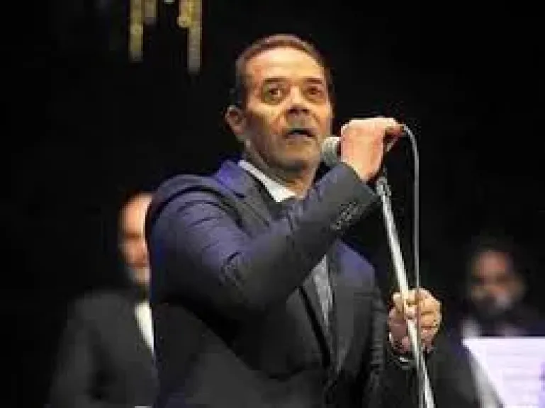 مدحت صالح