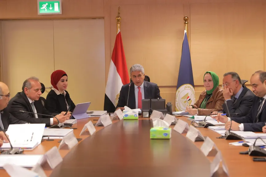 اجتماع وزير السياحة