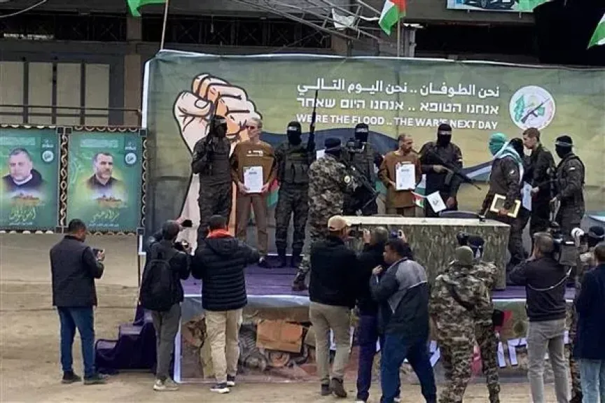 الأسرى 