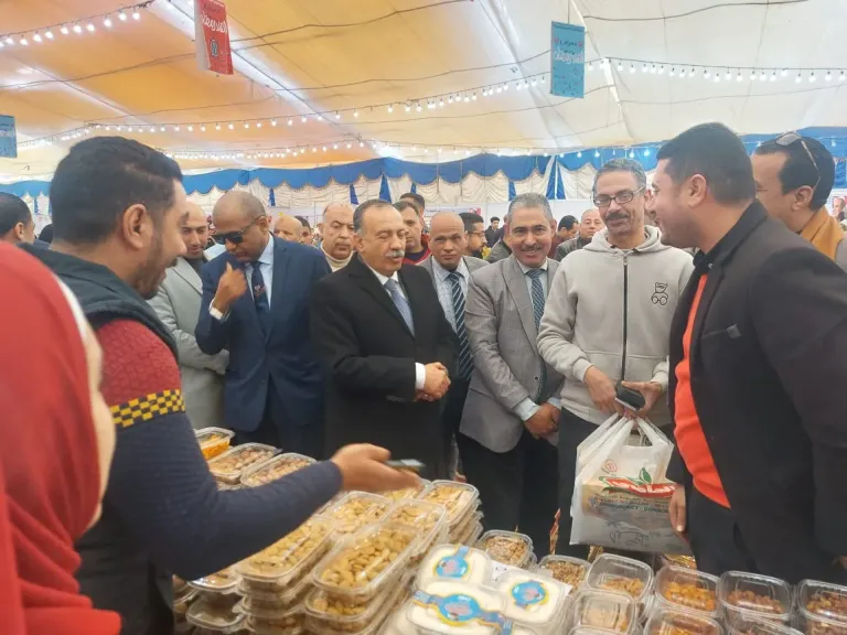 جانب من الافتتاح 
