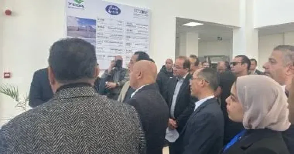 رئيس الوزراء يفتتح شركة كادي للمنسوجات بالمنطقة الاقتصادية