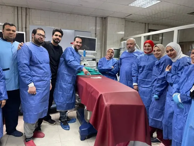 أطباء المستشفى 