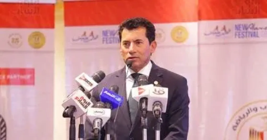 أشرف صبحى