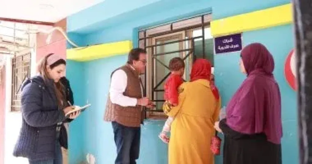 وزير الصحة يفاجئ مركزي طب أسرة في الأسمرات بزيارة مفاجئة