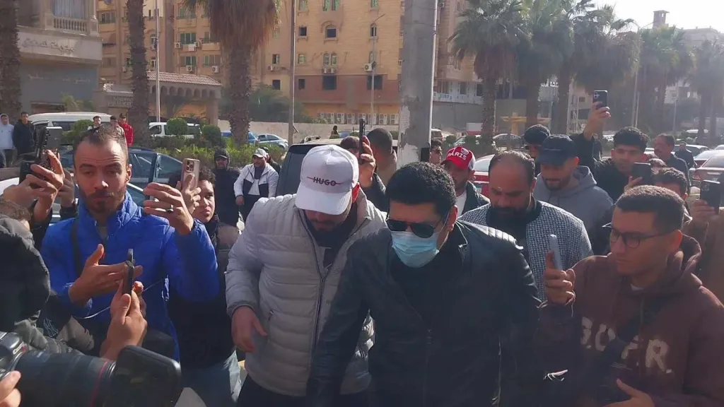 جنازة والدة الفنان باسم سمرة