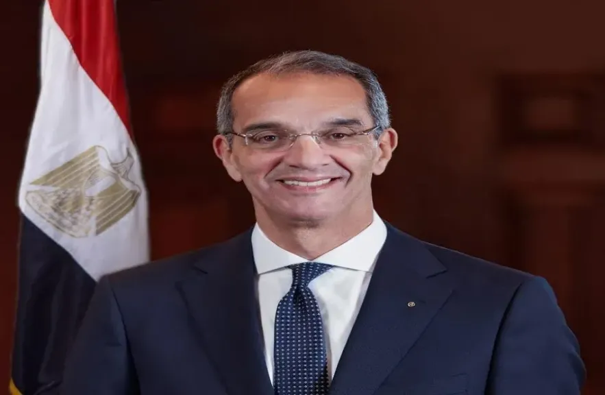 الدكتور عمرو طلعت 