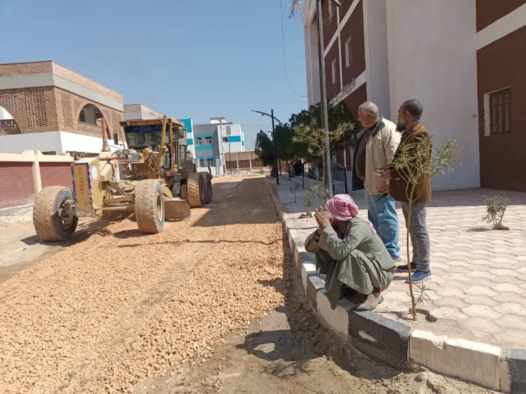 جانب من متابعه 