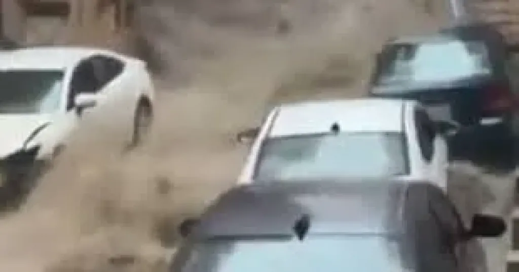 فيضانات 