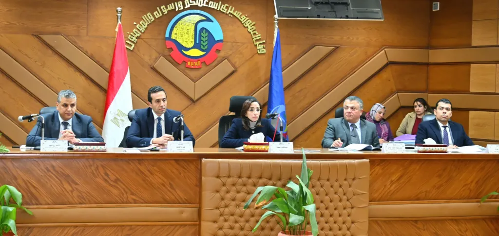 محافظ البحيرة