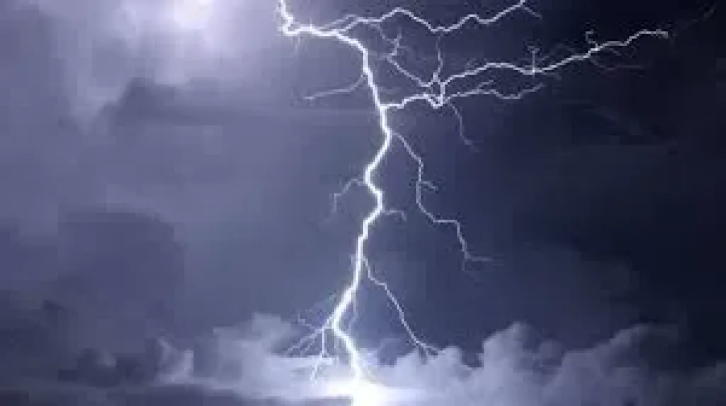 صاعقة 