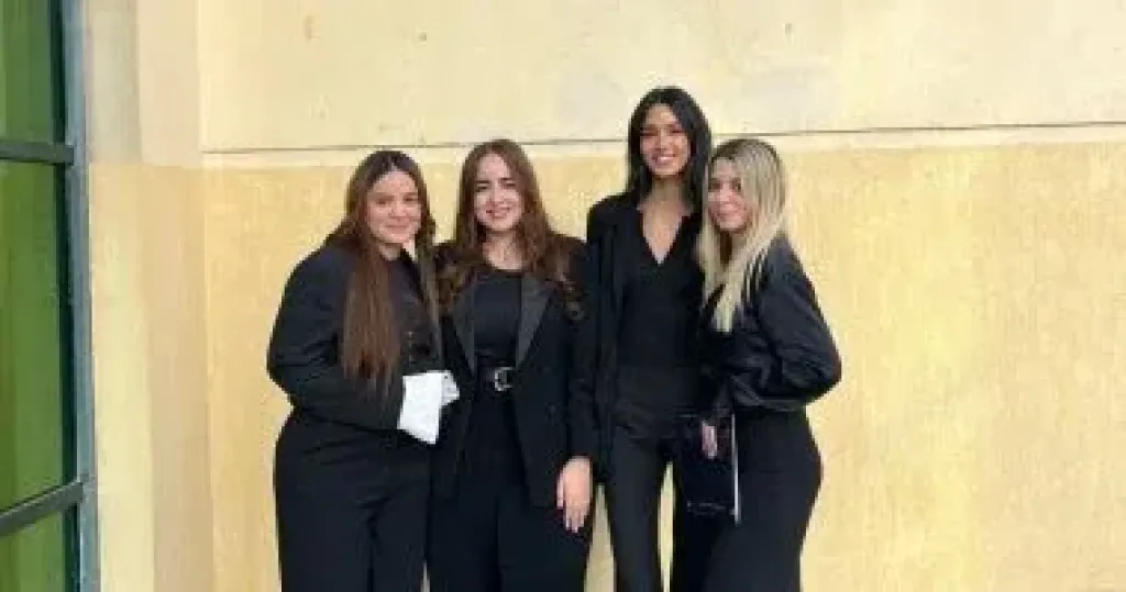 طالبات بكلية الإعلام
