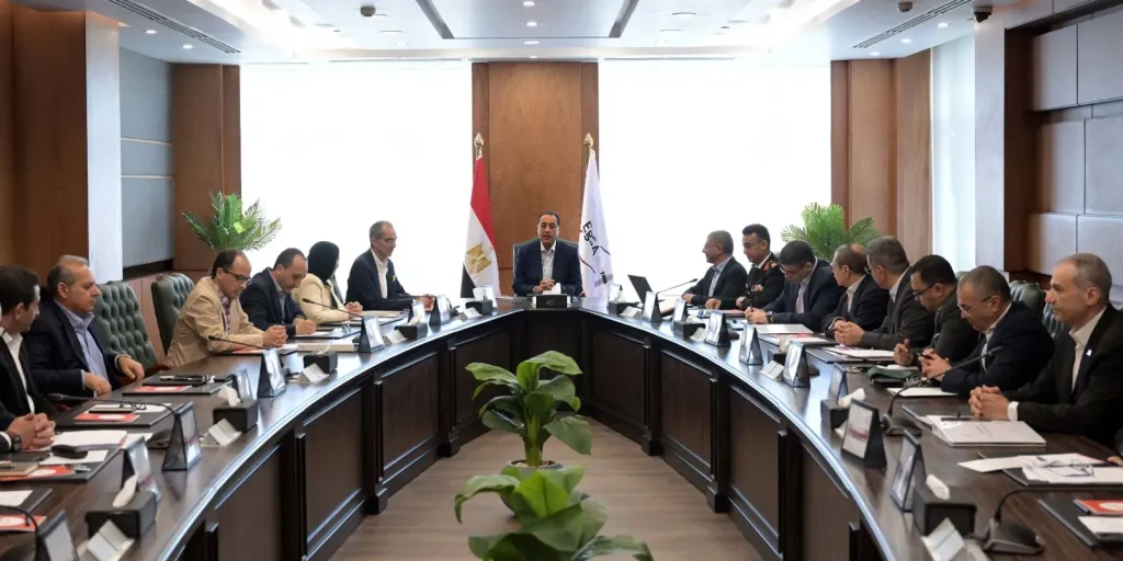 رئيس مجلس الوزراء يترأس الاجتماع العاشر لمجلس إدارة وكالة الفضاء المصرية