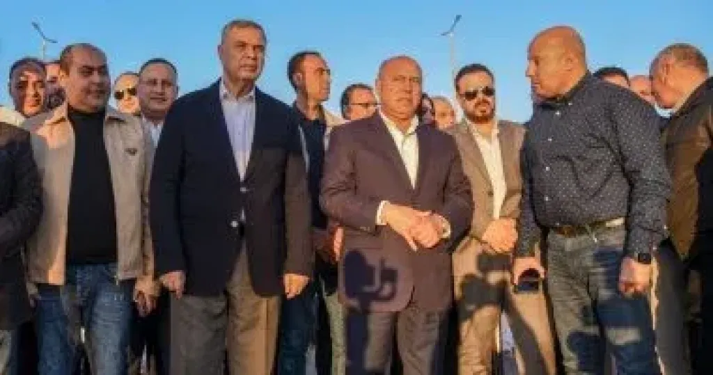 الفريق مهندس كامل الوزير يرافقه الفريق احمد خالد محافظ الأسكندرية