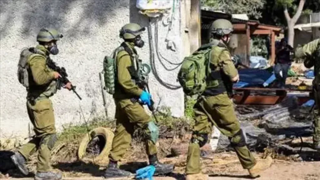 قوات الاحتلال الإسرائيلي تتوغل في رفع الفلسطينية