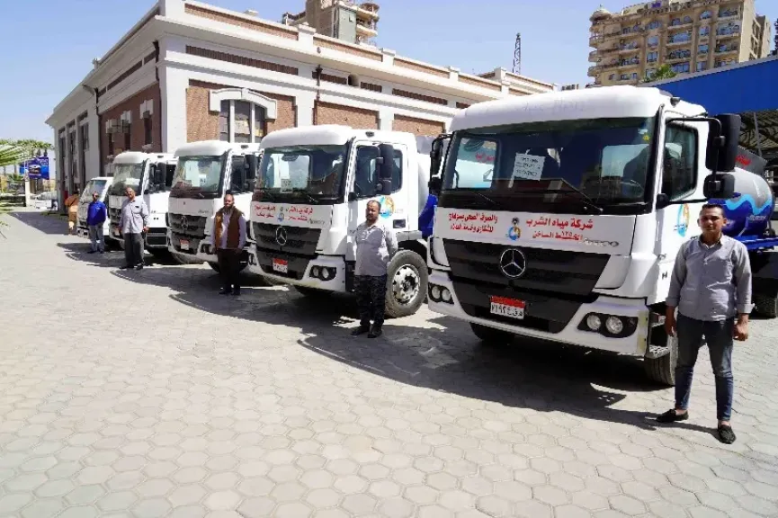 مياه الشرب بسوهاج تدفع بعدد 10 سيارات مياه وكسح