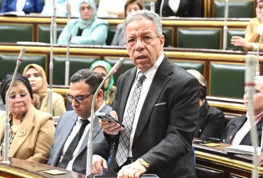  أسامة عبد الحي، نقيب الأطباء