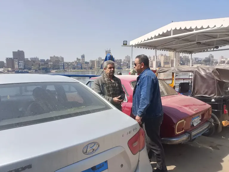 جانب من متابعه 