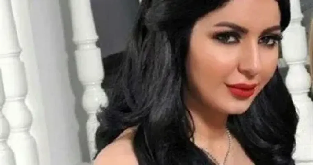 الفنانة إيناس النجار