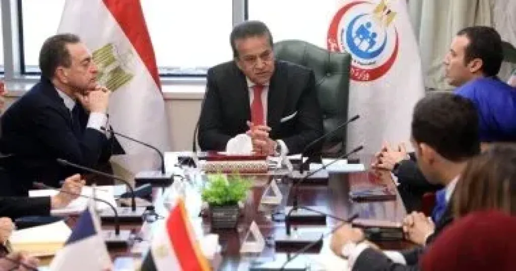 وزير الصحة يستقبل السفير الفرنسي بالقاهرة