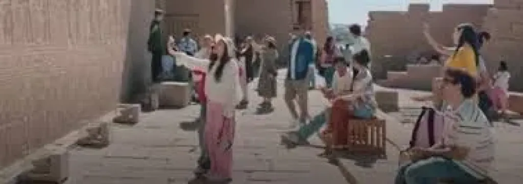 عايشة الدور