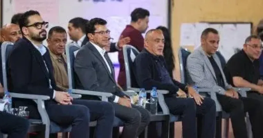 أشرف صبحي وزير الشباب والرياضة ومحمد يحيى لطفي رئيس الشركة المتحدة للرياضة