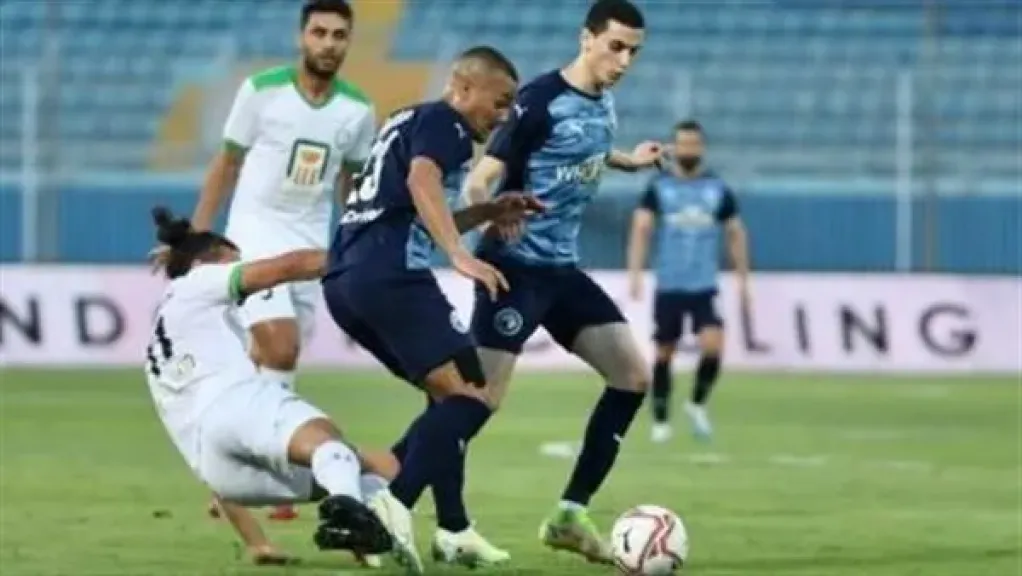 بيراميدز يواجه البنك الأهلي
