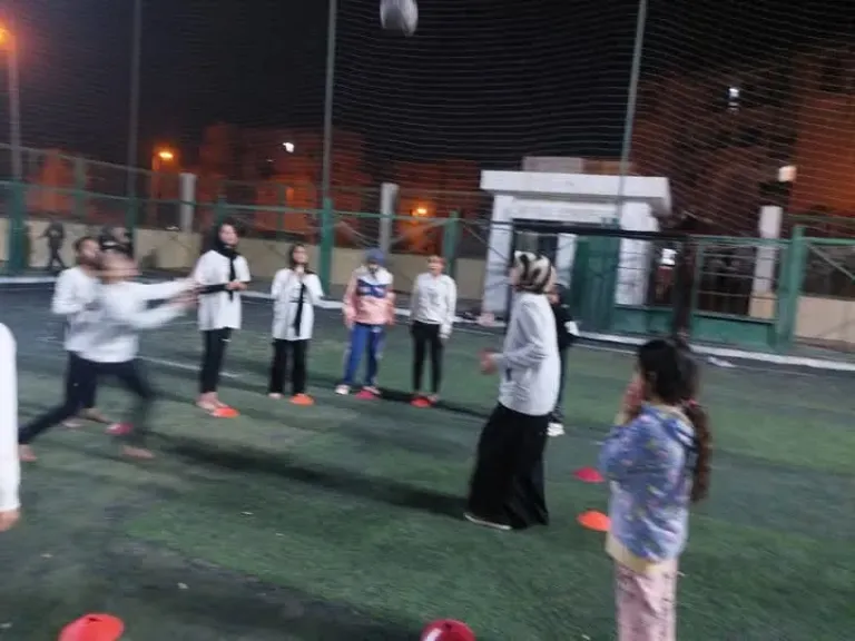 جانب من متابعه 