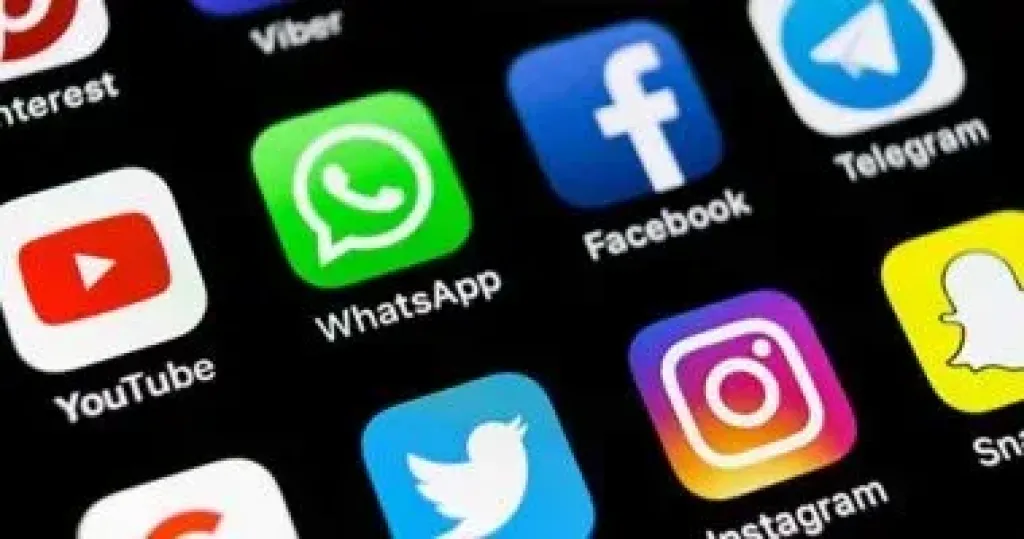وسائل التواصل الاجتماعي