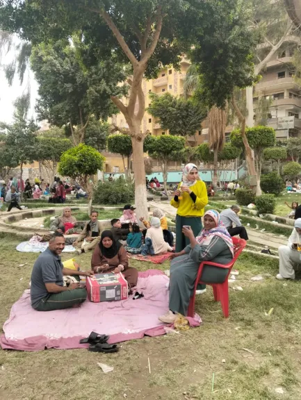 جانب من متابعه 