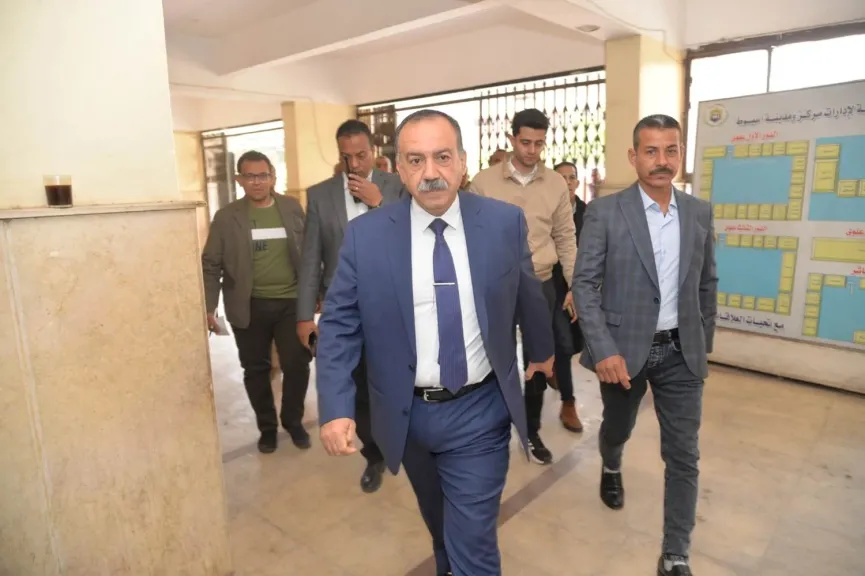 محافظ أسيوط 