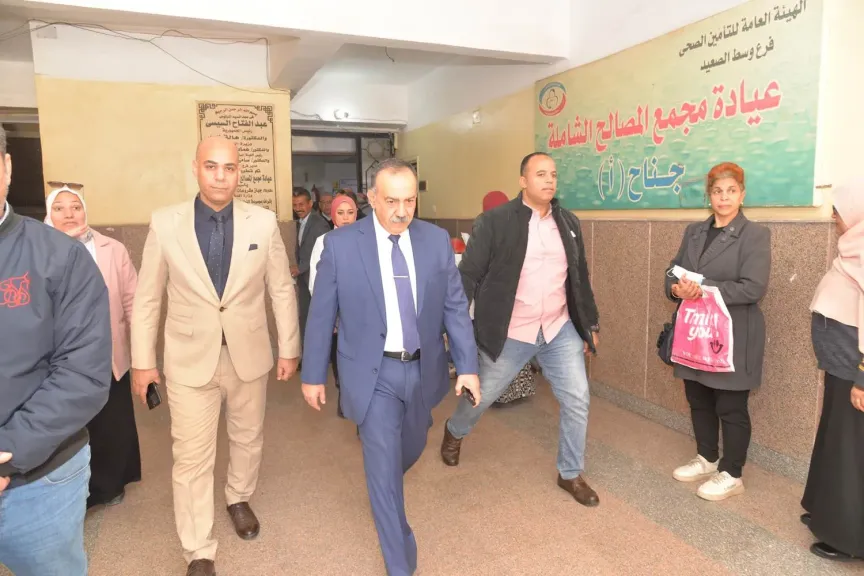 محافظ أسيوط 