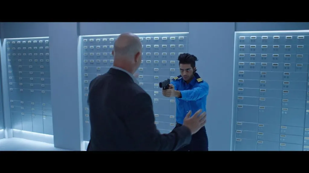فيلم في عز الظهر