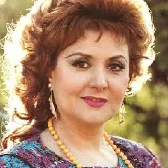 الفنانة ليلى طاهر