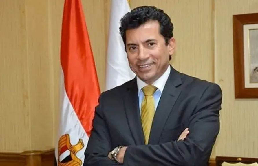 وزير الرياضه