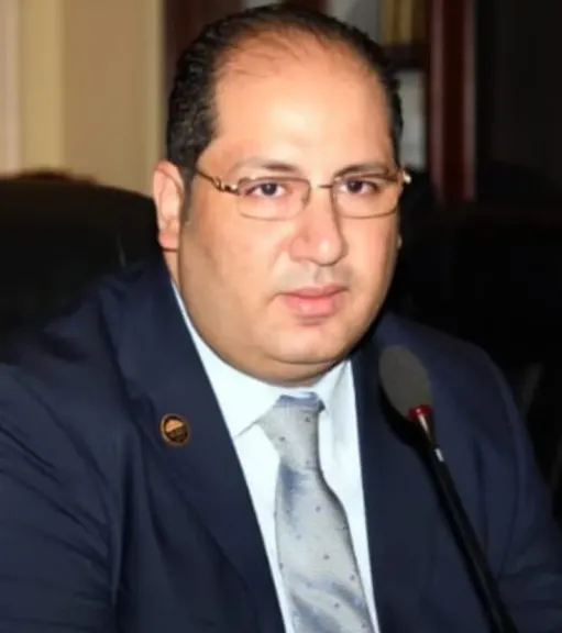 النائب أحمد  نويصر